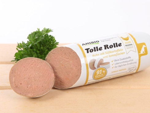 Anibio Hundefutter Tolle Rolle Huhn mit Süßkartoffel und Kokosflocken