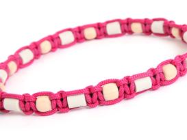 HundeNerd® GuteVibes EM-Halsband Zirbenholz fuchsia 2