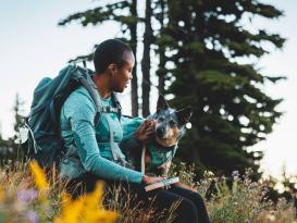 Ruffwear Front Range™ Hunderucksack 2.0 River Rock Green 7