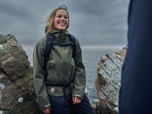 Fjällräven High Coast Regenjacke für Damen laurel green